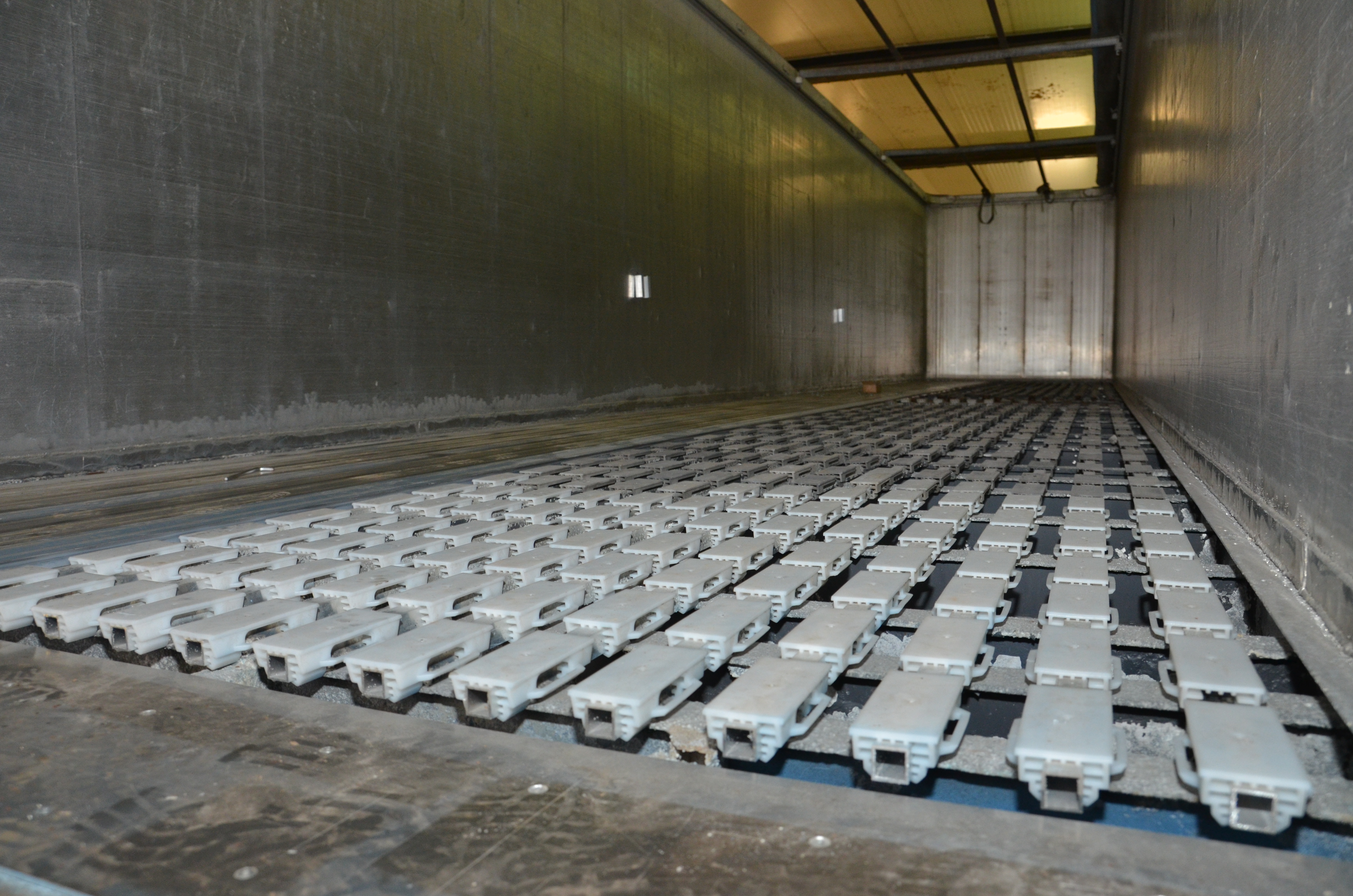 Výměna lamelových lyžin walking floor Výměna lamelových lyžin walking floor